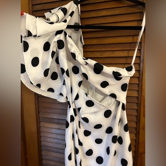 Revolve Superdown Idalah Polka Dot Dress in White and Black (B) - Picture 4 of 7